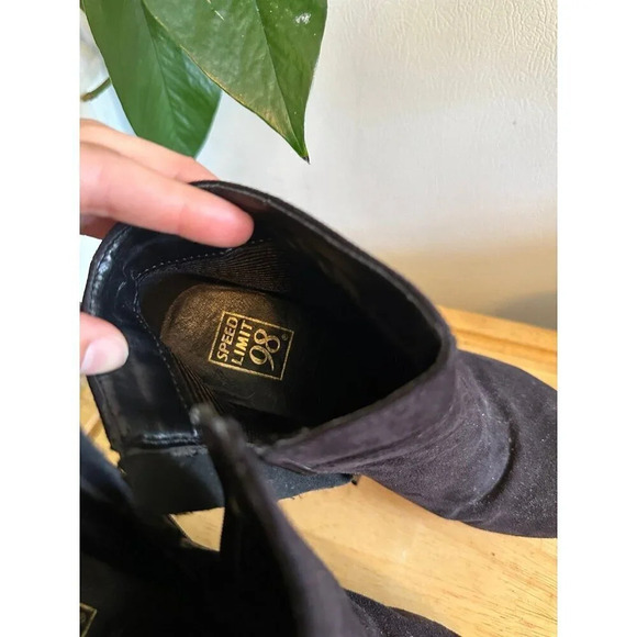 Speed Limit 98 women’s size 7 black heeled boots - Picture 7 of 7